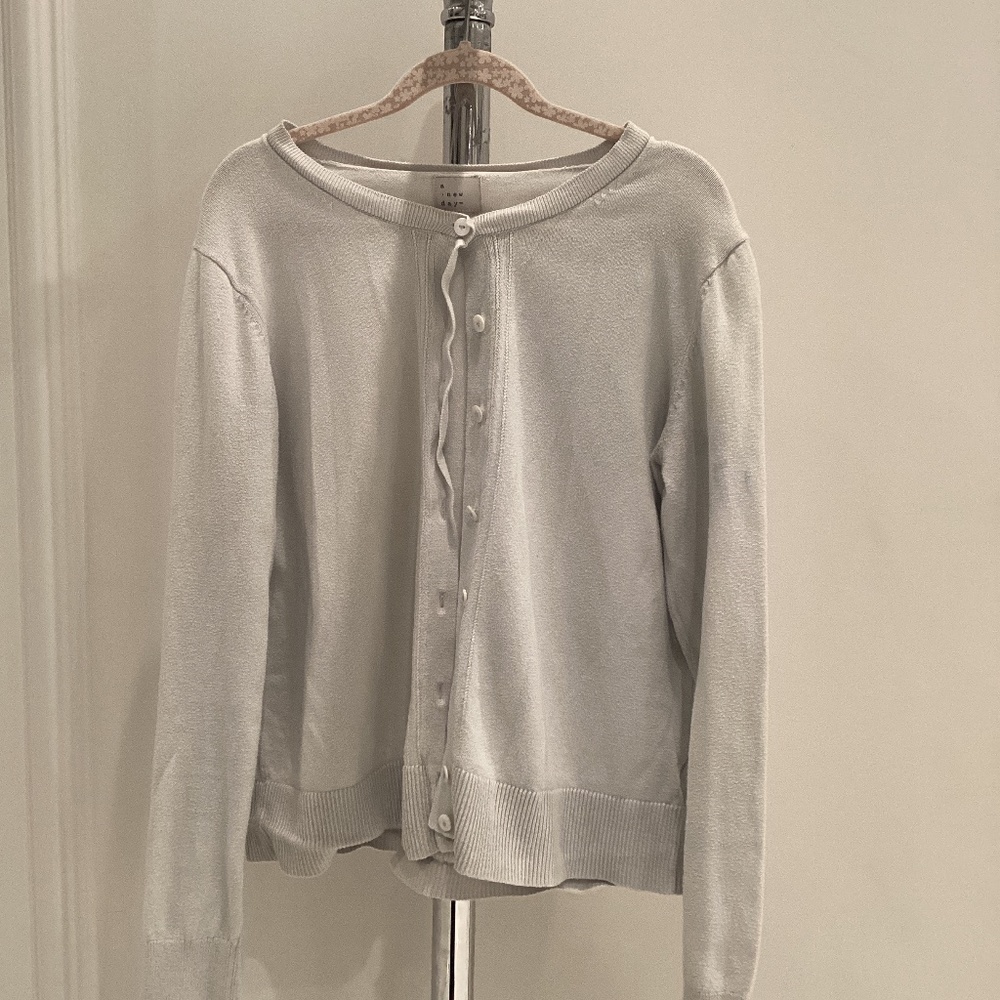 A new day white cardigan S